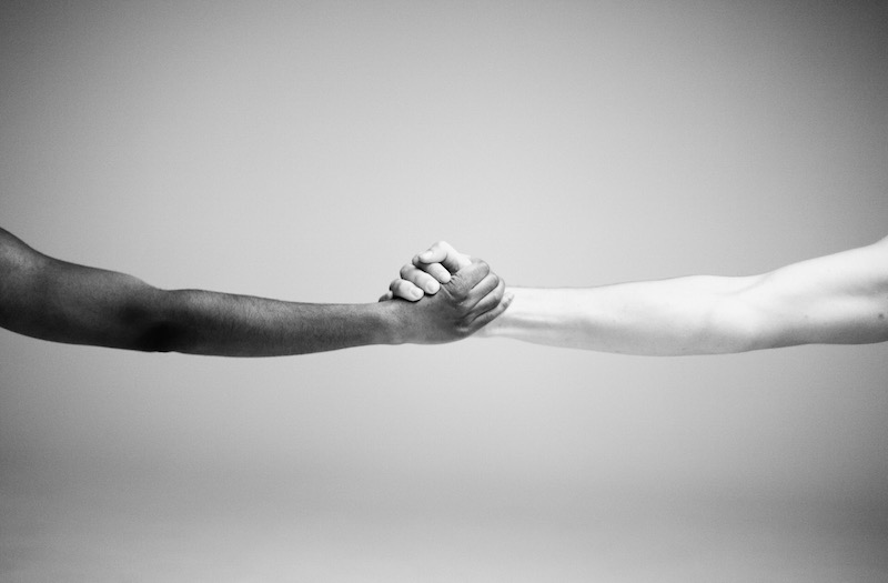 holding hands - language of communication