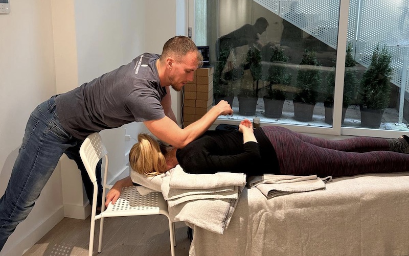 thai massage on the table
